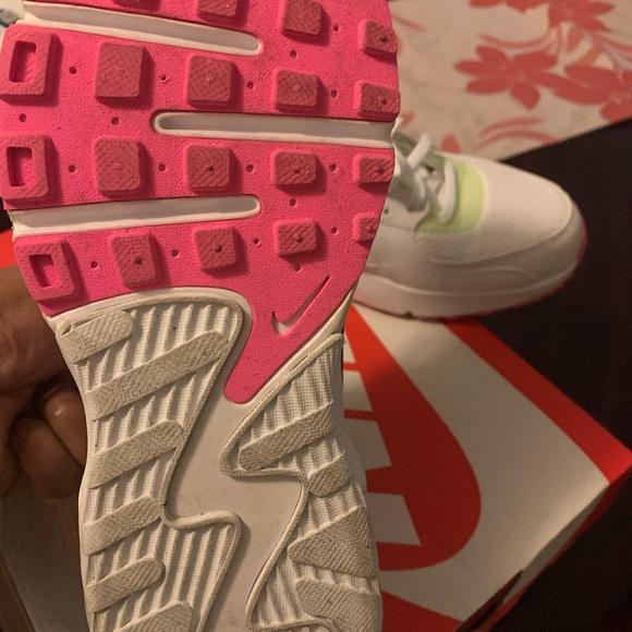 Wore once - Picture 3 of 4